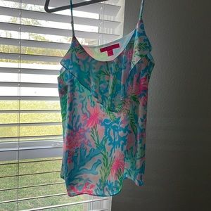 Slim strap tank top